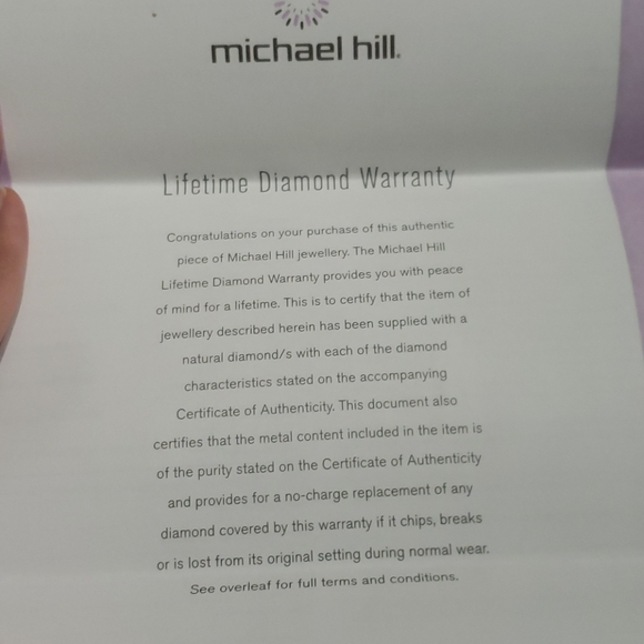 Solitaire diamond Michael Hill ring - Picture 5 of 7